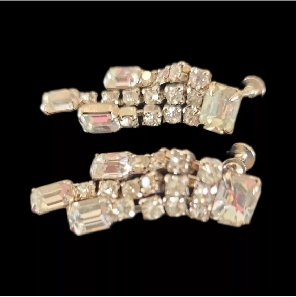 4 Pairs Earrings Vintage Rhinestone Chandelier & Dangle Screw Back & Clip On - Picture 8 of 9
